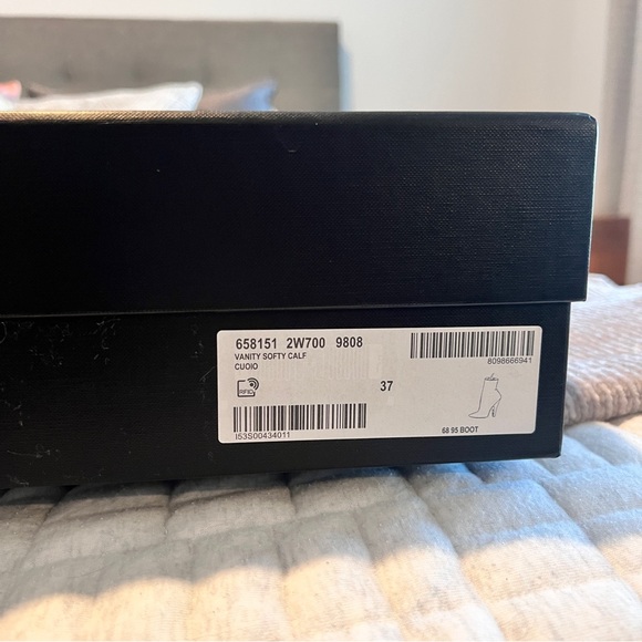 Saint Laurent Leather Boot in Cuoio. Size 37 EU - Picture 10 of 15